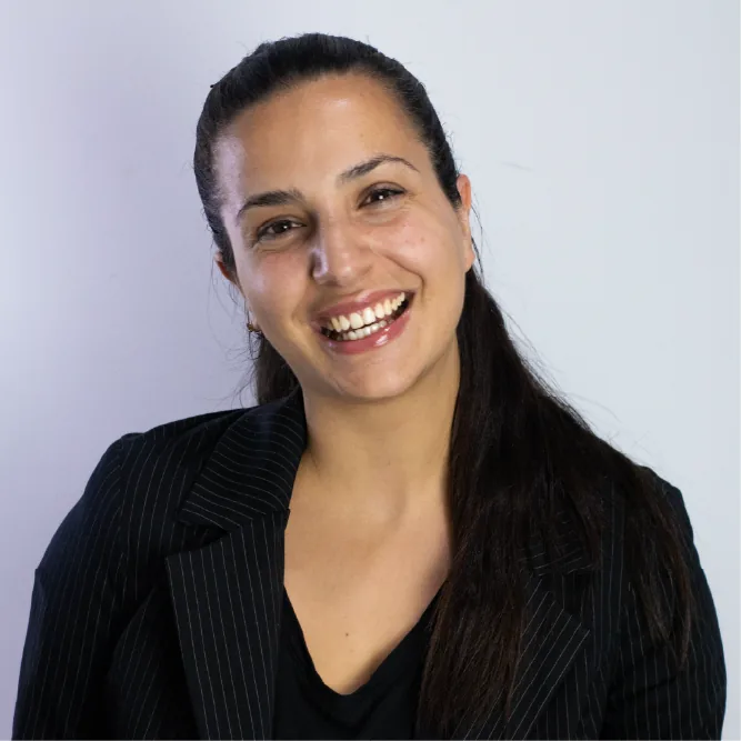 Retrato profesional de Sara Marfe
